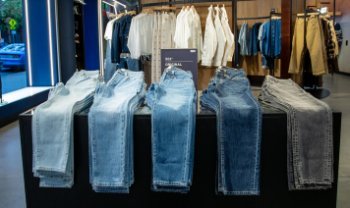 Квартальная чистая прибыль Levi's демонстрирует рекордный рост Квартальная чистая прибыль Levi's демонстрирует рекордный рост