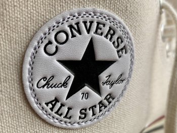 Converse останется в России под новым названием Converse останется в России под новым названием