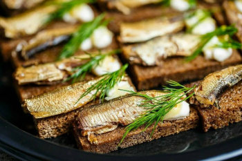 Производство шпрот в России составит 76 тыс. тонн к концу 2023 года Производство шпрот в России составит 76 тыс. тонн к концу 2023 года