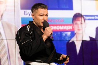 Руслан Татунашвили: «Пора становиться красным маком на зеленом поле» Руслан Татунашвили: «Пора становиться красным маком на зеленом поле»