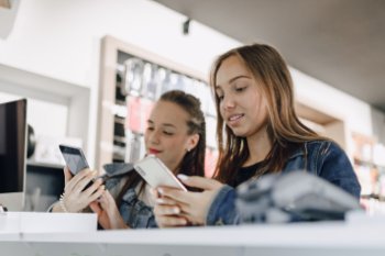 Аналитика МТС AdTech и МТС Банка: «альфы» впервые обошли «зумеров» по количеству покупок на маркетплейсах Аналитика МТС AdTech и МТС Банка: «альфы» впервые обошли «зумеров» по количеству покупок на маркетплейсах
