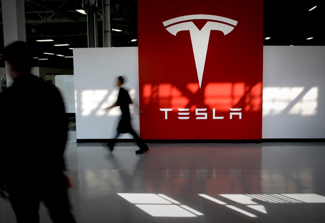 Илон Маск объявил о массовом сокращении штата в Tesla Илон Маск объявил о массовом сокращении штата в Tesla
