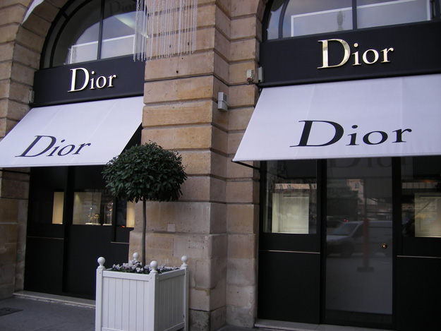 Christian Dior вновь регистрирует свои бренды в России Christian Dior вновь регистрирует свои бренды в России