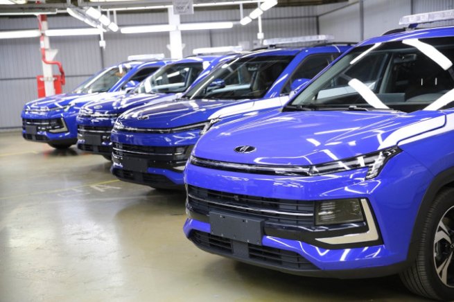 В ноябре авторынок России опустился на пятое место в Европе В ноябре авторынок России опустился на пятое место в Европе