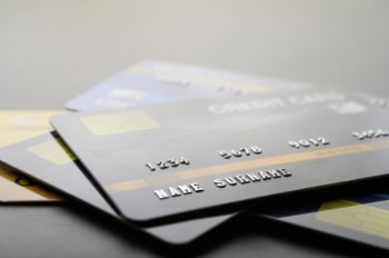 НСПК назвала причину ожидаемых ограничений на использование карт Visa и Mastercard НСПК назвала причину ожидаемых ограничений на использование карт Visa и Mastercard