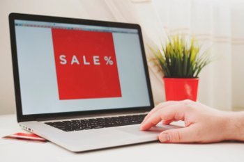 Ошибки новичков в e-commerce: как подготовиться к сезонным распродажам и избежать потерь Ошибки новичков в e-commerce: как подготовиться к сезонным распродажам и избежать потерь