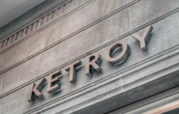 Бренд Ketroy закрыл бутик на Невском проспекте Бренд Ketroy закрыл бутик на Невском проспекте