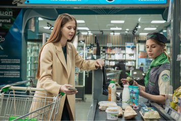 Доля безналичных оплат в розничной торговле достигла 87% Доля безналичных оплат в розничной торговле достигла 87%