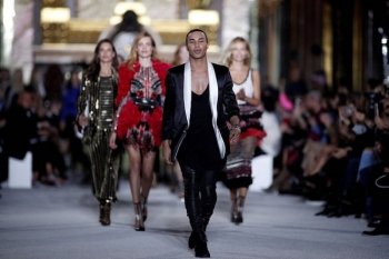 Victoria’s Secret и Balmain выпустят капсульную коллекцию Victoria’s Secret и Balmain выпустят капсульную коллекцию