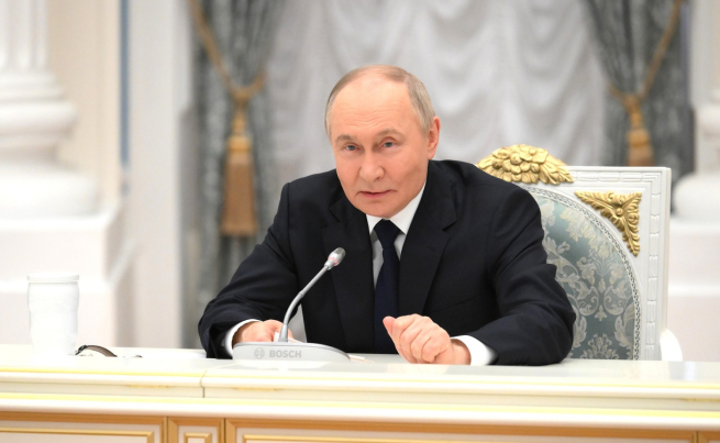 Владимир Путин поручил усилить контроль за маркетплейсами Владимир Путин поручил усилить контроль за маркетплейсами