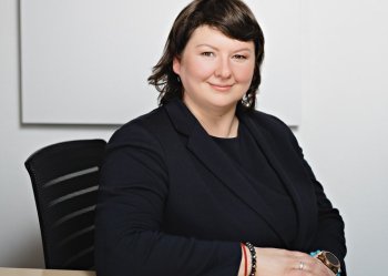 Генеральный директор «Красного Яра» и «Батона» и глава «Восточного союза» Анжела Рябова покидает оба поста Генеральный директор «Красного Яра» и «Батона» и глава «Восточного союза» Анжела Рябова покидает оба поста