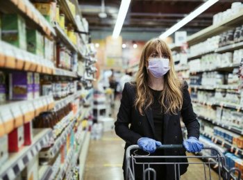 Масочный режим вновь стал обязательным в 11 регионах России Масочный режим вновь стал обязательным в 11 регионах России