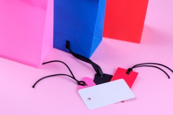 Бренд-слепота: почему поколения Z и Альфа сознательно выбирают контрафакт и что ждет легальный ритейл Бренд-слепота: почему поколения Z и Альфа сознательно выбирают контрафакт и что ждет легальный ритейл