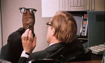 Служебный НеРоман или «Чёрное зеркало» Служебный НеРоман или «Чёрное зеркало»