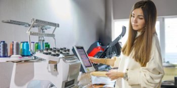 Производители текстиля и одежды Москвы увеличили оборот на 30% Производители текстиля и одежды Москвы увеличили оборот на 30%
