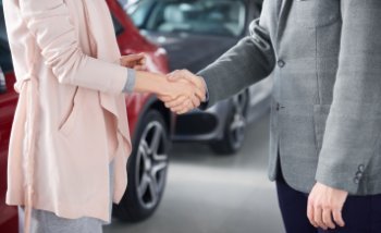 Каждый третий работодатель предлагает в качестве бонуса проценты от продаж Каждый третий работодатель предлагает в качестве бонуса проценты от продаж