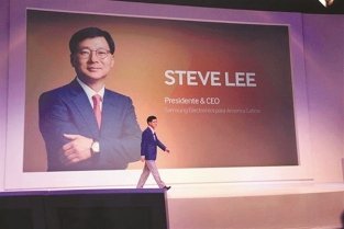 Глава российского офиса Samsung покинул свой пост ради новой должности Глава российского офиса Samsung покинул свой пост ради новой должности