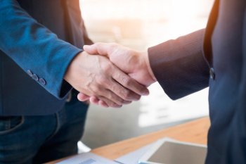 Деловой этикет в работе с китайскими партнерами: какие ошибки испортят отношения с коллегами из Поднебесной Деловой этикет в работе с китайскими партнерами: какие ошибки испортят отношения с коллегами из Поднебесной