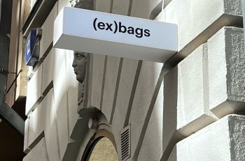 В Москве открылся первый ресейл-бутик брендовых сумок (Фото) В Москве открылся первый ресейл-бутик брендовых сумок (Фото)