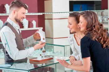 Обратно в реальность: как вывести клиента из онлайна в офлайн в ювелирном бизнесе? Обратно в реальность: как вывести клиента из онлайна в офлайн в ювелирном бизнесе?