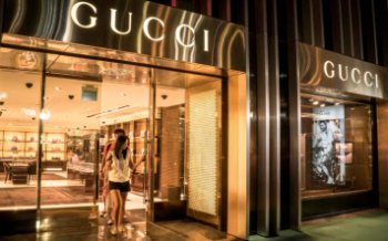 Gucci в России зафиксировал чистый убыток в 350 млн рублей Gucci в России зафиксировал чистый убыток в 350 млн рублей