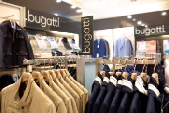 Дистрибутор одежды европейских брендов Bugatti прекращает деятельность в России Дистрибутор одежды европейских брендов Bugatti прекращает деятельность в России