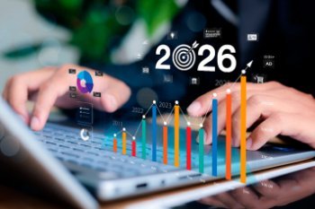 Больше никаких стратегий? Почему маркетинг в России теперь живет «в моменте» Больше никаких стратегий? Почему маркетинг в России теперь живет «в моменте»