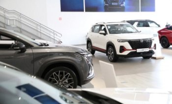 Количество автосалонов в РФ уменьшилось на 9% Количество автосалонов в РФ уменьшилось на 9%