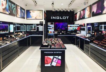 В Мурманске откроется первый в регионе магазин косметики Inglot В Мурманске откроется первый в регионе магазин косметики Inglot