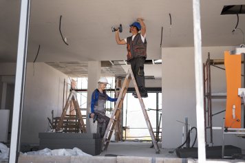 В DIY-магазинах падает трафик на фоне роста онлайн-продаж В DIY-магазинах падает трафик на фоне роста онлайн-продаж