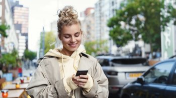 Аналитика МТС: 60% ритейл-компаний развивают e-commerce с помощью облаков Аналитика МТС: 60% ритейл-компаний развивают e-commerce с помощью облаков