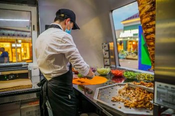 В Подмосковье появятся ярмарки с фудтраками и гараж-сейлами В Подмосковье появятся ярмарки с фудтраками и гараж-сейлами