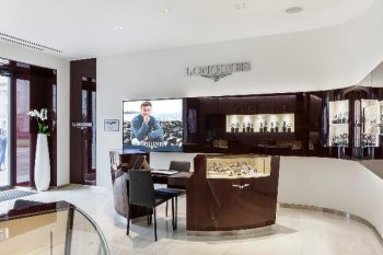 Первый флагманский бутик Longines открылся в Москве Первый флагманский бутик Longines открылся в Москве