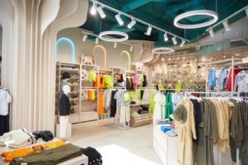 Российский бренд одежды SMENA проводит ребрендинг (ФОТО) Российский бренд одежды SMENA проводит ребрендинг (ФОТО)