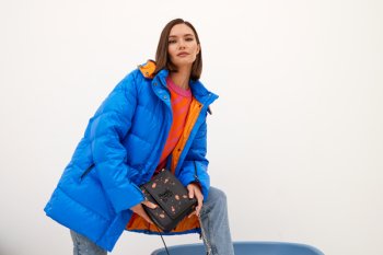 ELEGANZZA выпустила первую в истории бренда коллекцию верхней одежды ELEGANZZA выпустила первую в истории бренда коллекцию верхней одежды