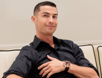 Криштиану Роналду выпустил коллекцию люксовых часов Криштиану Роналду выпустил коллекцию люксовых часов