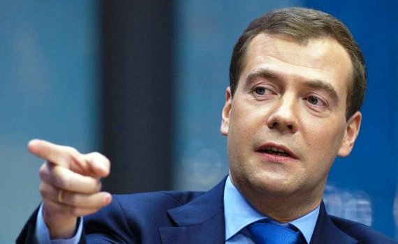 Медведев будет лично проверять магазины