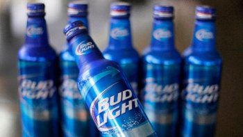 BUD Light Безалкогольный запустил экологический проект по переработке старых компьютеров BUD Light Безалкогольный запустил экологический проект по переработке старых компьютеров