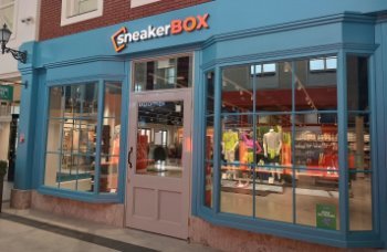 В Аутлете Таллинское открылся мультибрендовый магазин Sneakerbox В Аутлете Таллинское открылся мультибрендовый магазин Sneakerbox