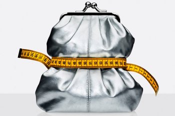 Исследование: Россияне «затягивают пояса» и готовятся к дальнейшему спаду в экономике Исследование: Россияне «затягивают пояса» и готовятся к дальнейшему спаду в экономике