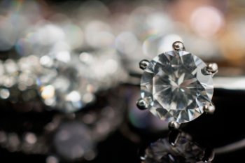 Бриллиантовый дым: как «ювелирка» перестала быть мечтой Бриллиантовый дым: как «ювелирка» перестала быть мечтой