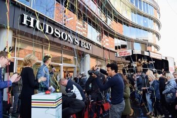 Больше, чем просто «программа лояльности»: как сеть Hudson's Bay пришла в Голландию и быстро нашла постоянных покупателей Больше, чем просто «программа лояльности»: как сеть Hudson's Bay пришла в Голландию и быстро нашла постоянных покупателей