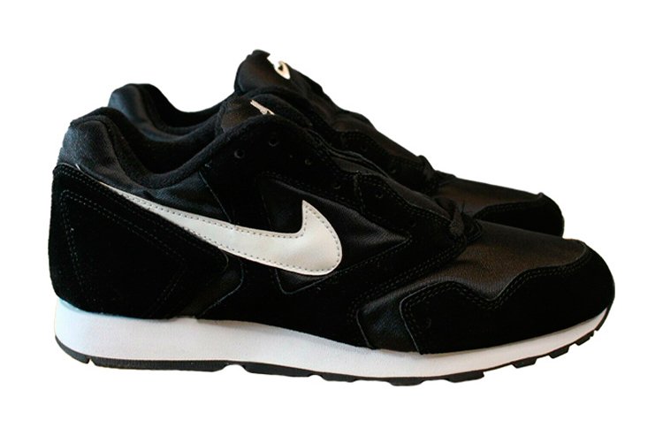 Как скромные Nike Decade стали кроссовками культа смерти Как скромные Nike Decade стали кроссовками культа смерти