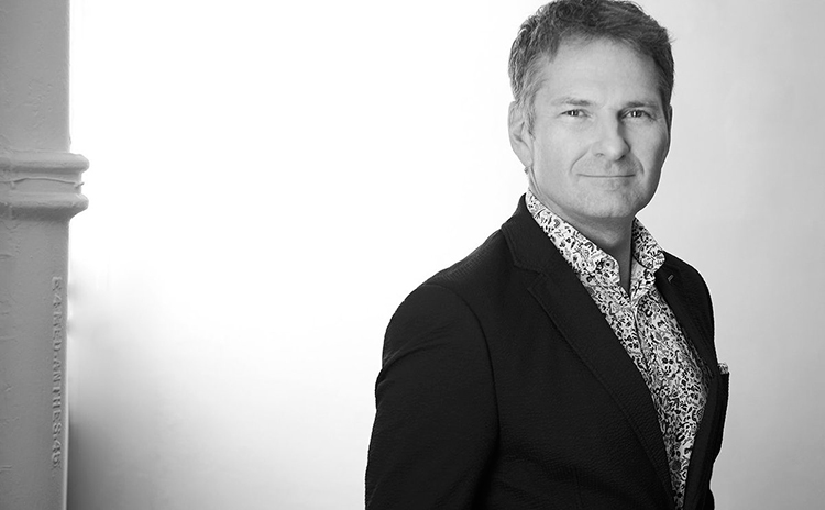 Даг Стивенс, Retail Prophet: «Надо инвестировать и в офлайн и в онлайн, но делать это иначе, чем 10 лет назад» Даг Стивенс, Retail Prophet: «Надо инвестировать и в офлайн и в онлайн, но делать это иначе, чем 10 лет назад»