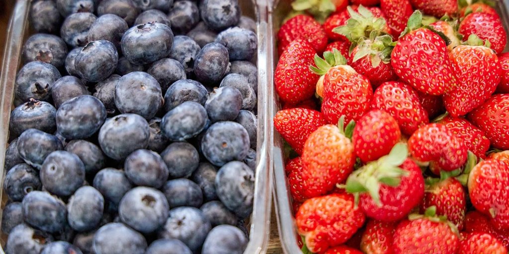 Москвичи купили летом свыше 3,5 тысячи тонн ягод в городских павильонах Москвичи купили летом свыше 3,5 тысячи тонн ягод в городских павильонах