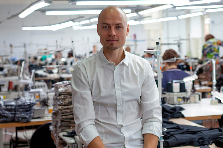 Семён Пименов, NOUN: «Не надо идти в fast fashion! Здесь очень сложно» Семён Пименов, NOUN: «Не надо идти в fast fashion! Здесь очень сложно»
