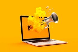 Как велел закон: дайджест по требованиям к интернет-рекламе в 2025 году Как велел закон: дайджест по требованиям к интернет-рекламе в 2025 году