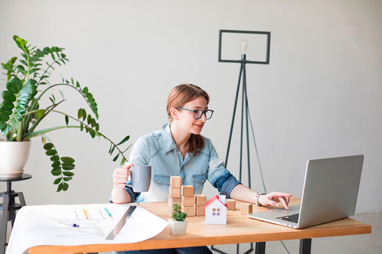 Постпандемический синдром: какие практики удалённой работы укоренились навсегда, а что оказалось мимолётным трендом Постпандемический синдром: какие практики удалённой работы укоренились навсегда, а что оказалось мимолётным трендом