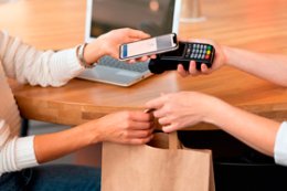 Россияне стали в два раза чаще оплачивать покупки по QR-коду и биометрии Россияне стали в два раза чаще оплачивать покупки по QR-коду и биометрии