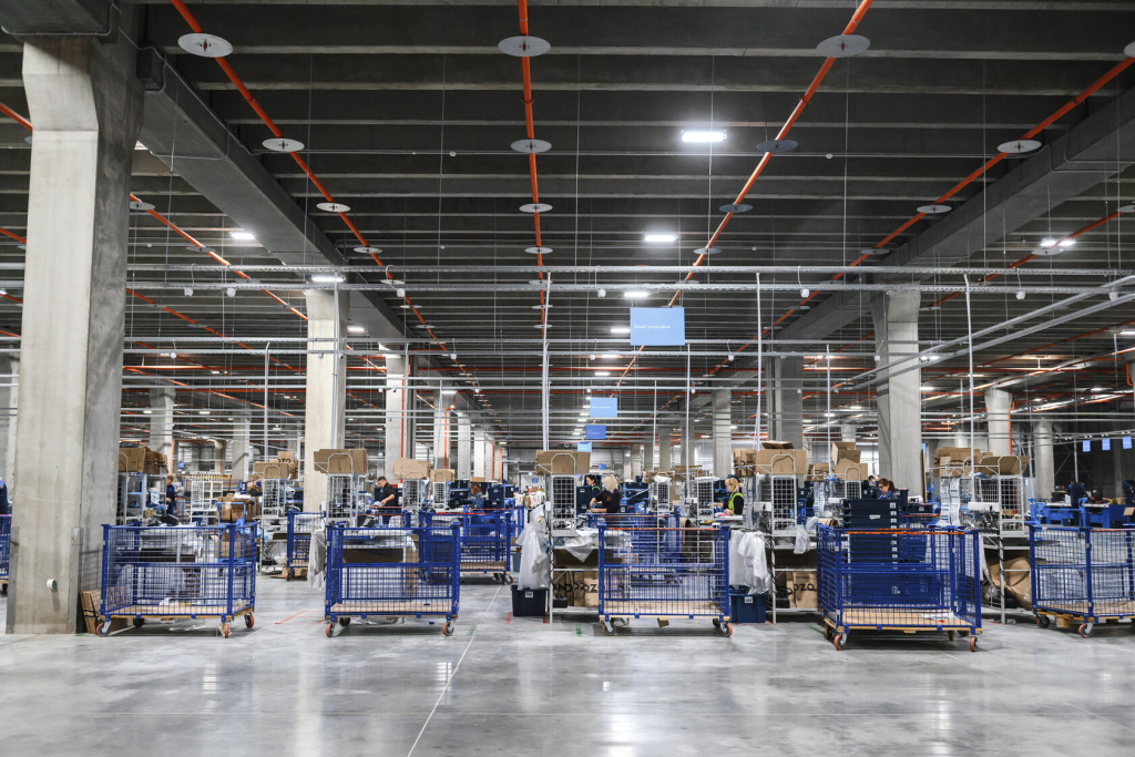 Hoff арендовала в «Южных Вратах» склад площадью 20 тыс. кв. метров Hoff арендовала в «Южных Вратах» склад площадью 20 тыс. кв. метров